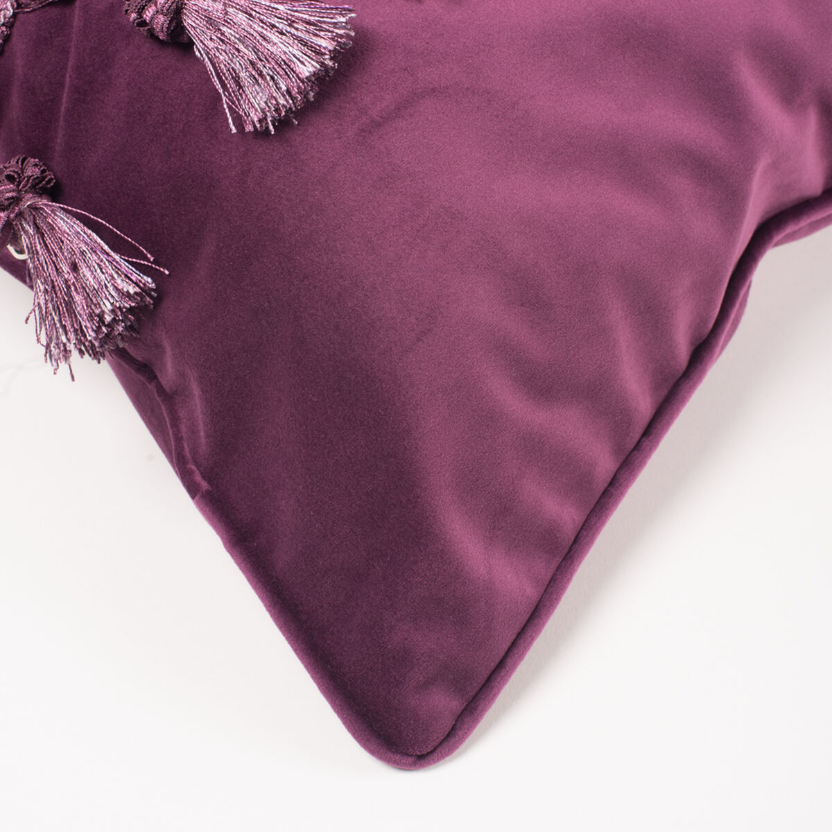 Cojín Velvet con Flecos Purple 45 x 45 cm