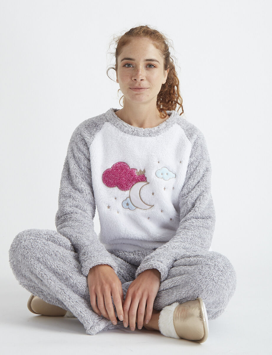 Embajada Consulta Delicioso Pijama Polar Mujer Icono | Ofertas en laPolar.cl